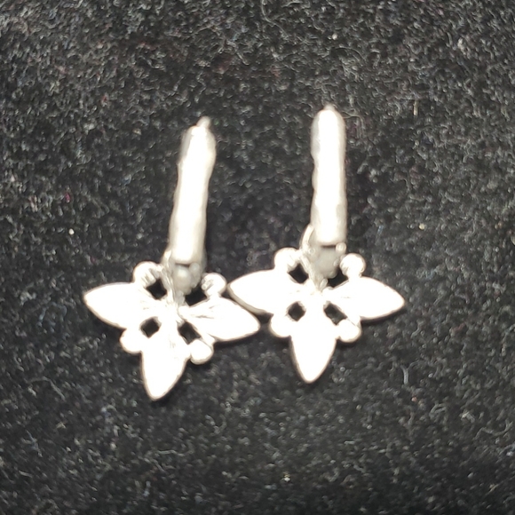 Necklace and Earrings Set 🎉Host Pick🎉 - Picture 6 of 7